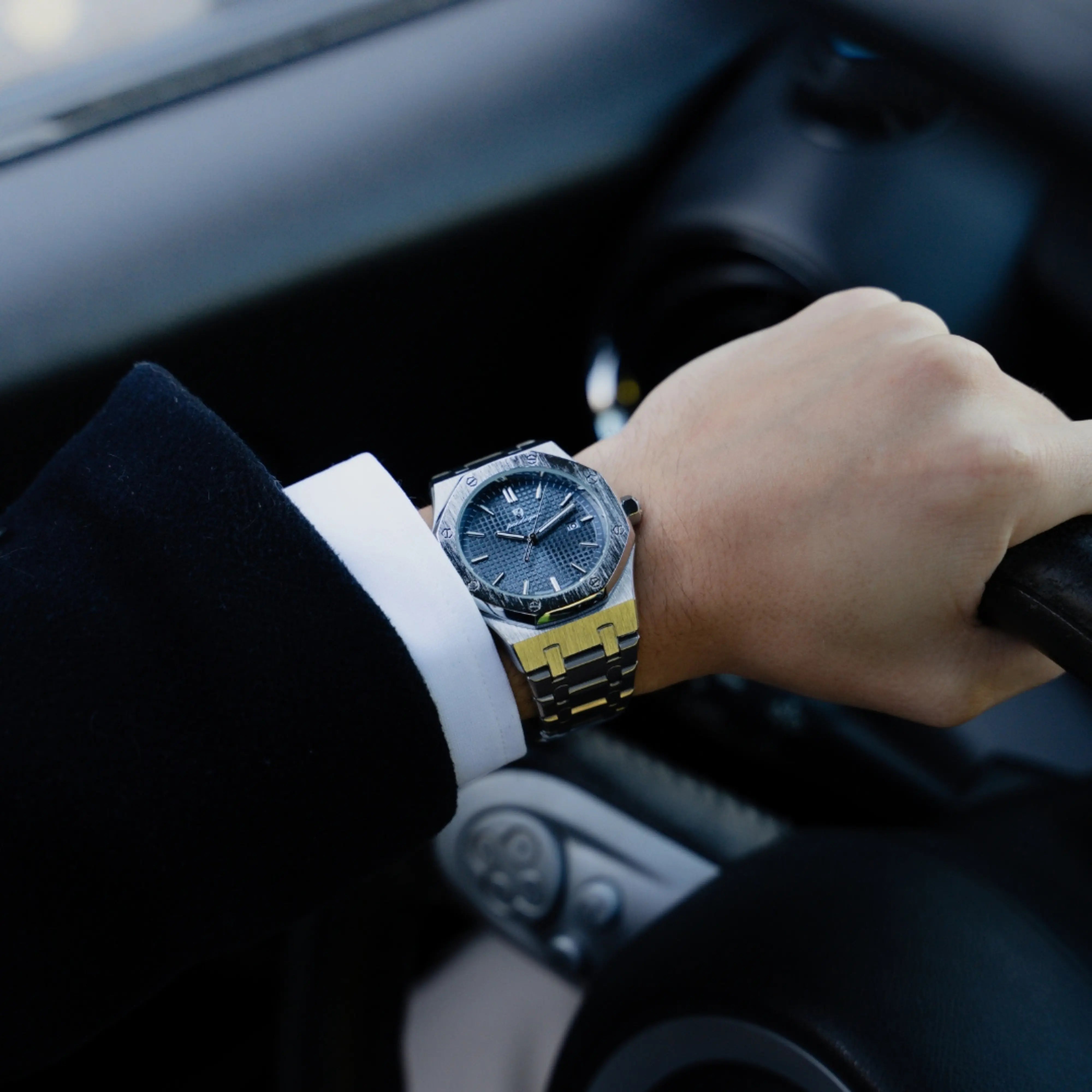 LUCENT Timeless Classic Watch