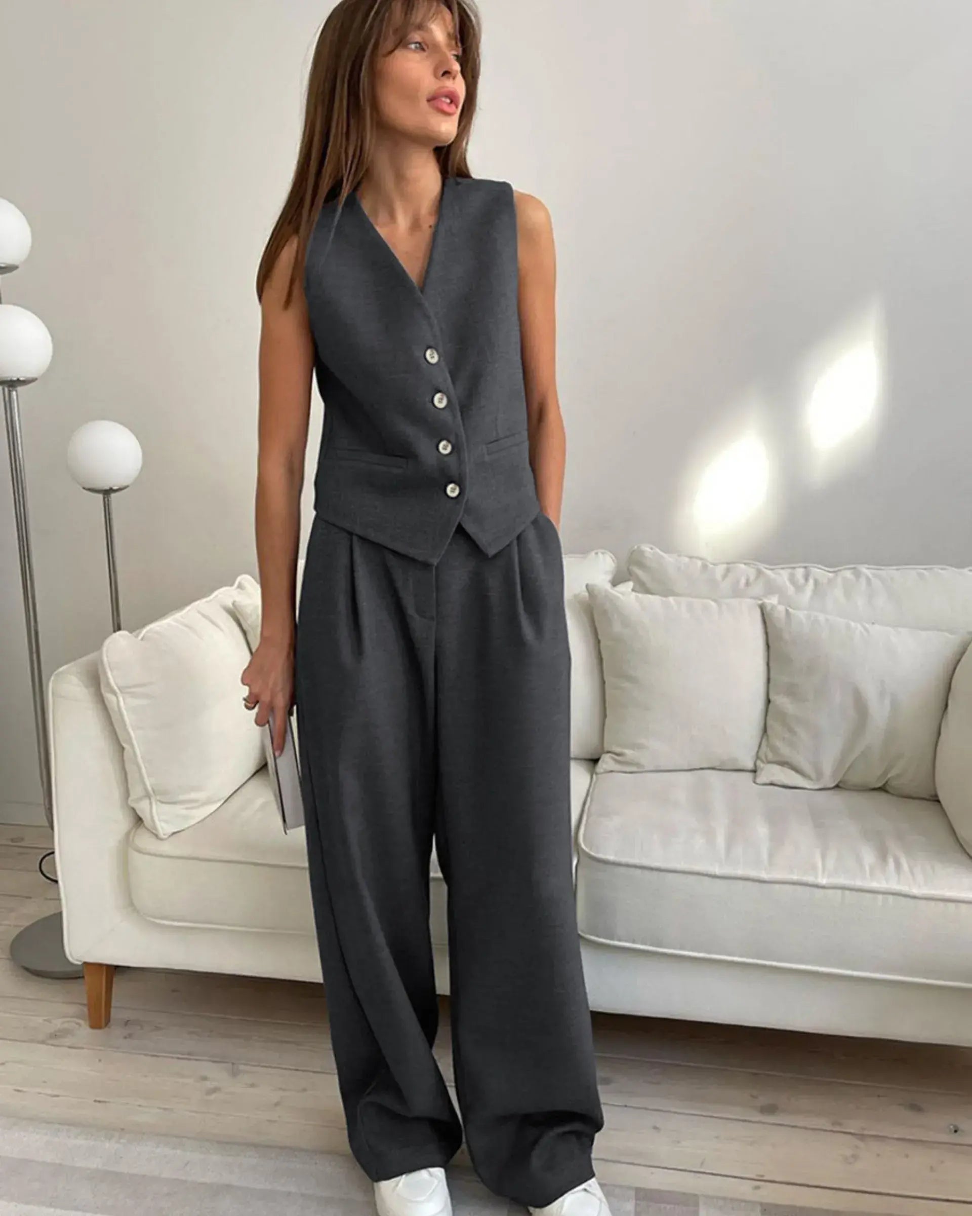 2-Piece V-Neck Sleevless Women's Lounge Set – Casual Suit for Work or Travel