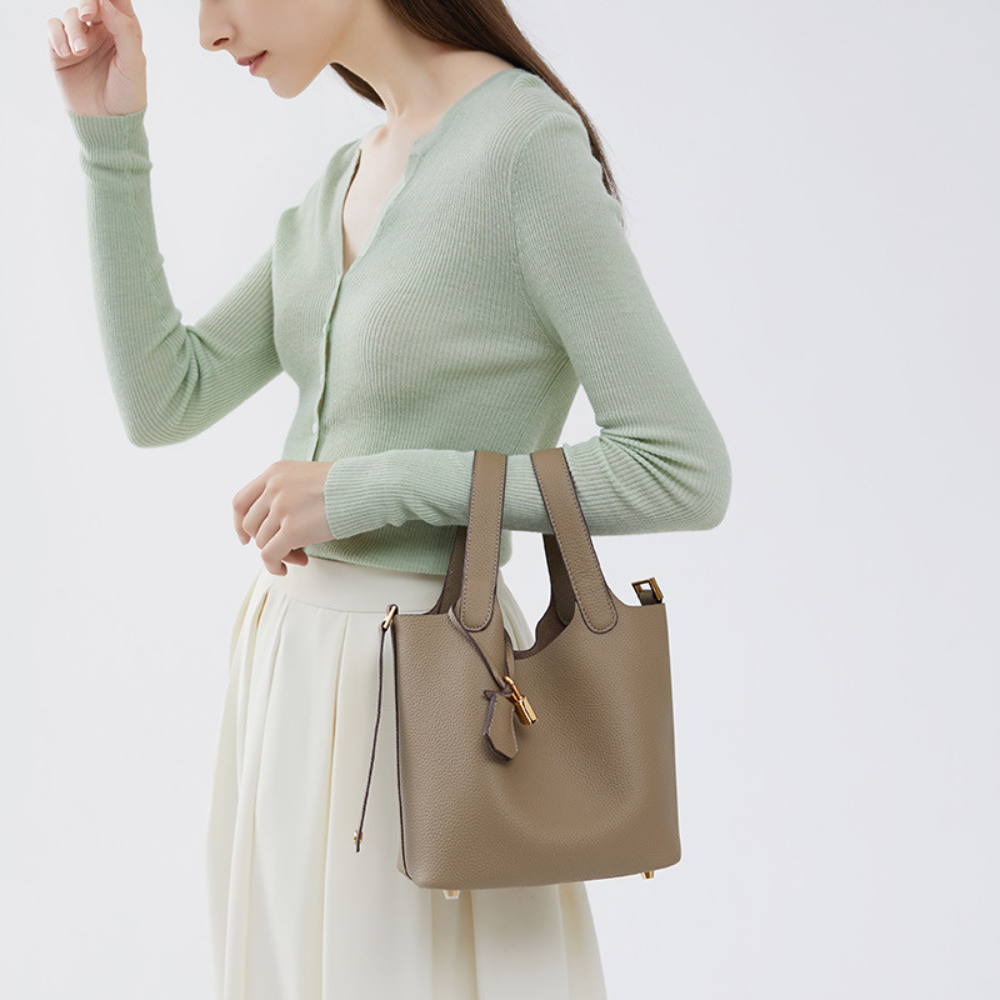 ROSELLE - VEGAN LEATHER BUCKET TOTE