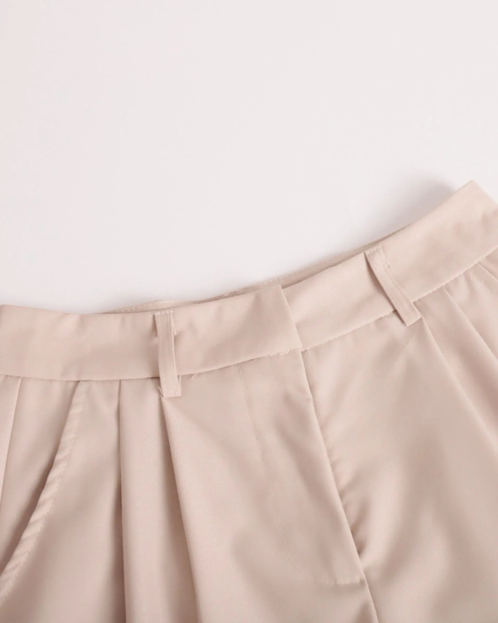 Daydrift Pleated High-Rise Short