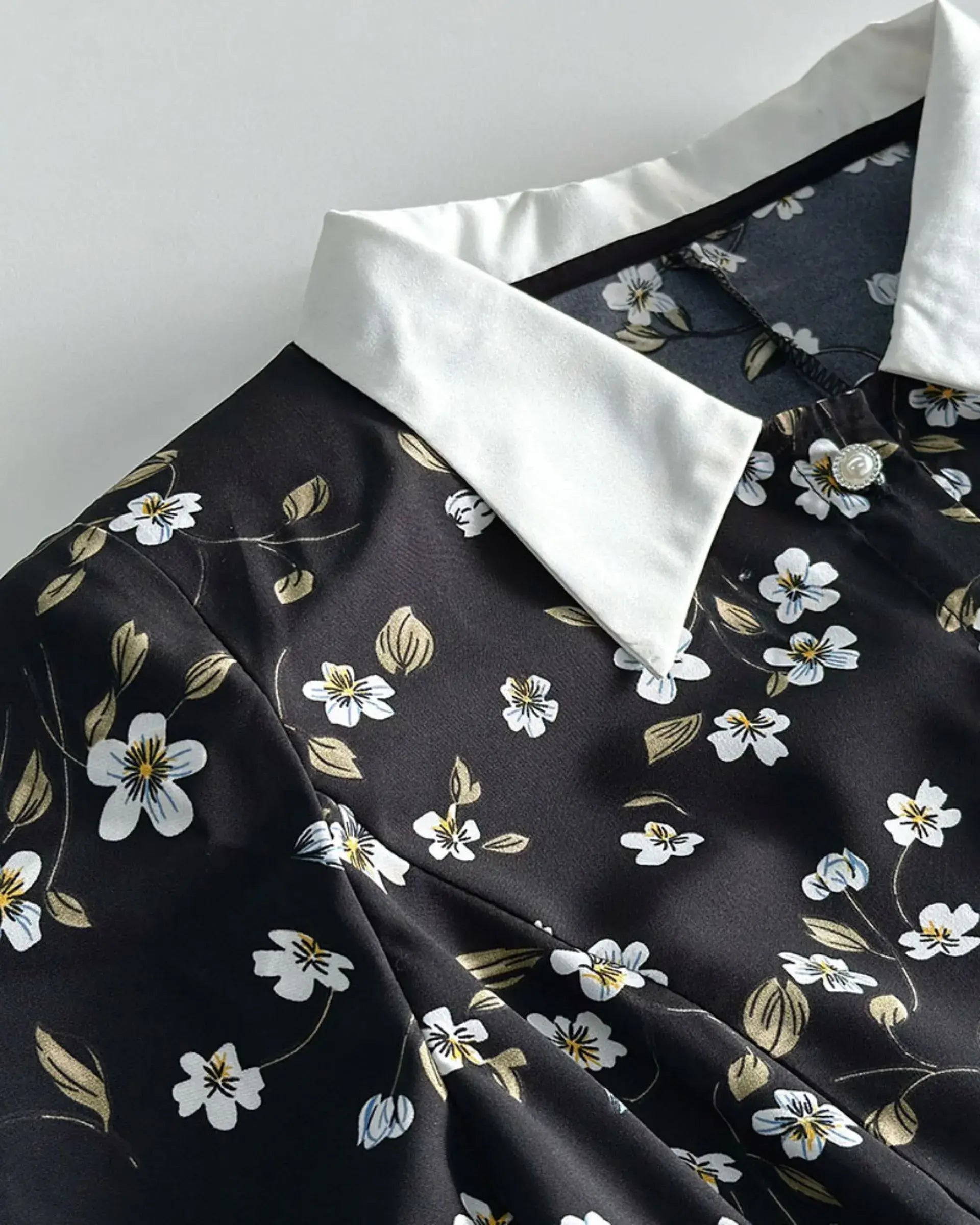 Elegant Black Floral Mini Dress