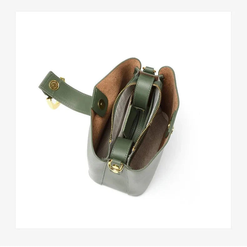 Chic Bella Bucket Tote
