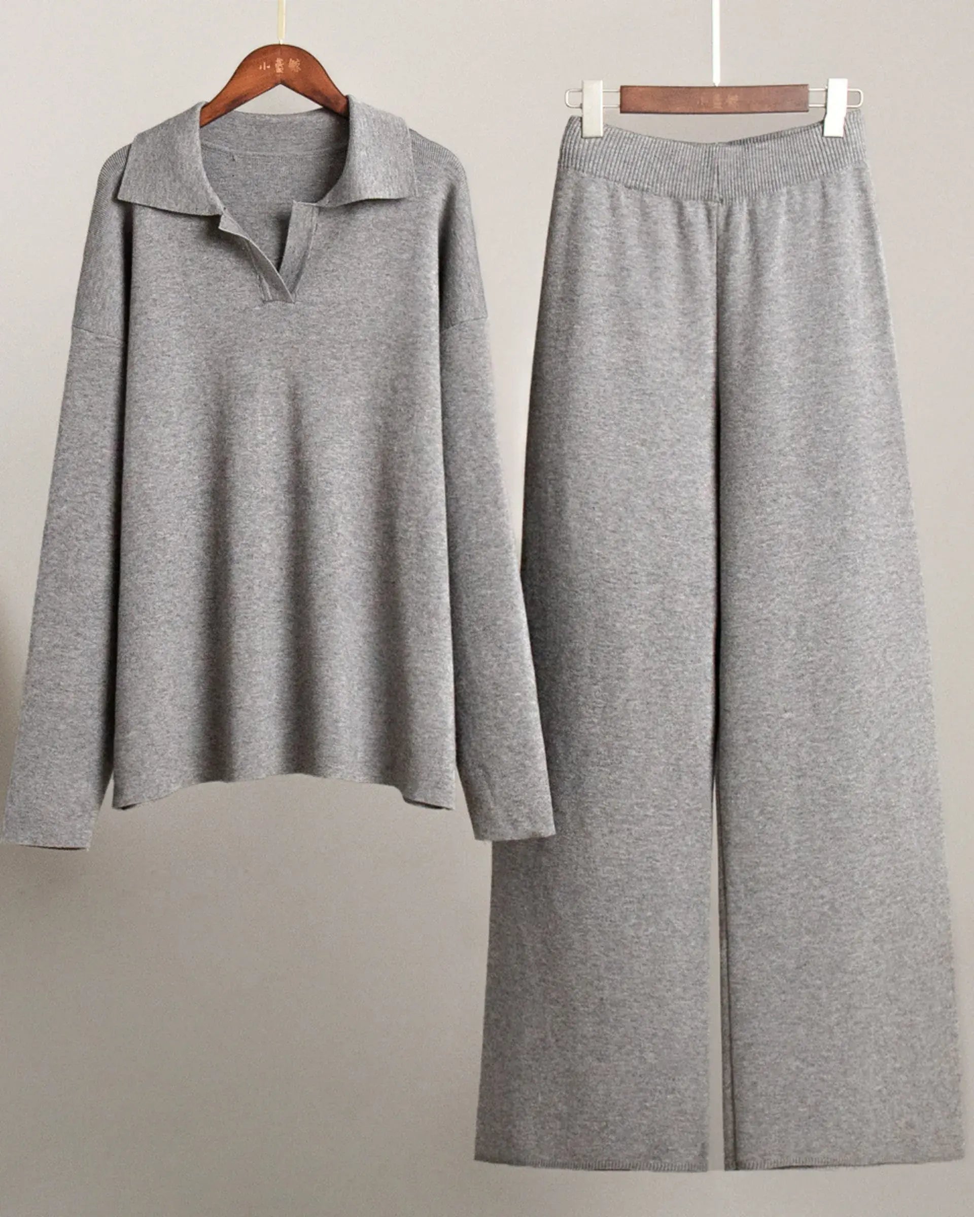 Polo Collar Knitted Sweater With Loos Pants