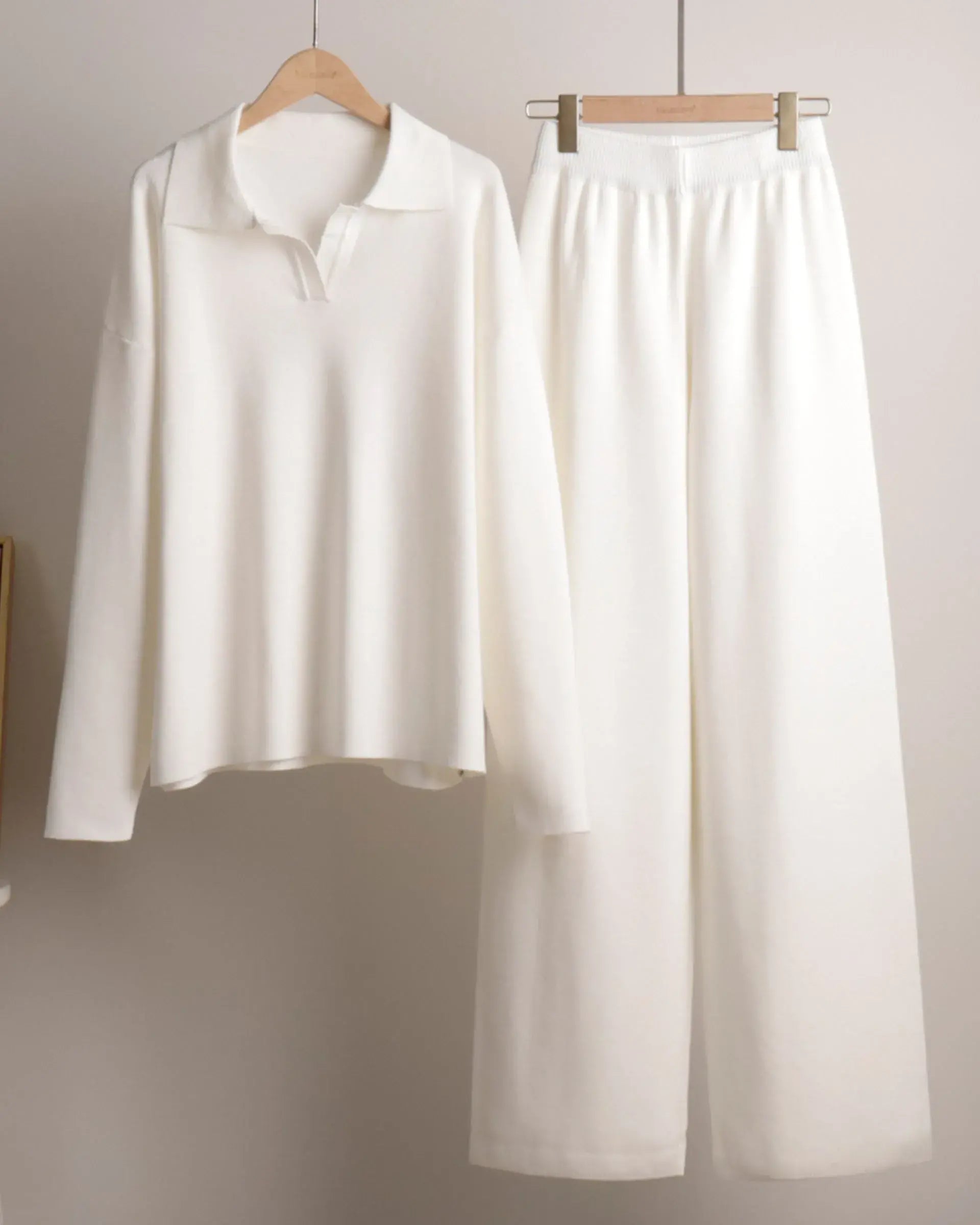 Polo Collar Knitted Sweater With Loos Pants