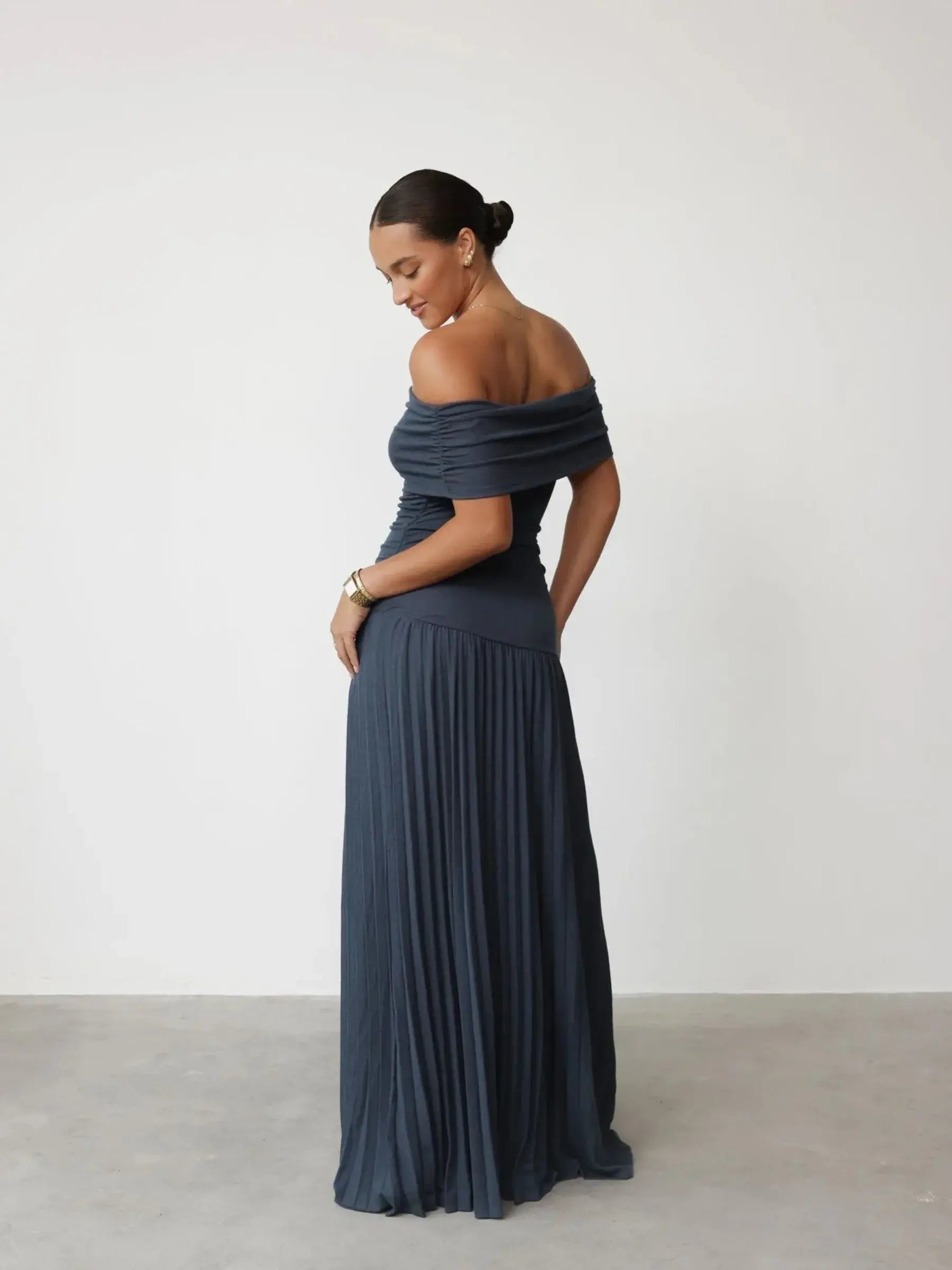 Meliora™ | Pleated Maxi Dress for Maternity