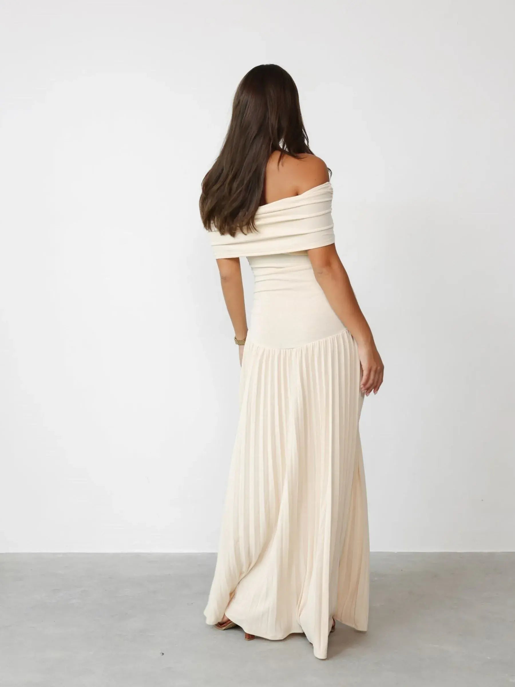 Meliora™ | Pleated Maxi Dress for Maternity