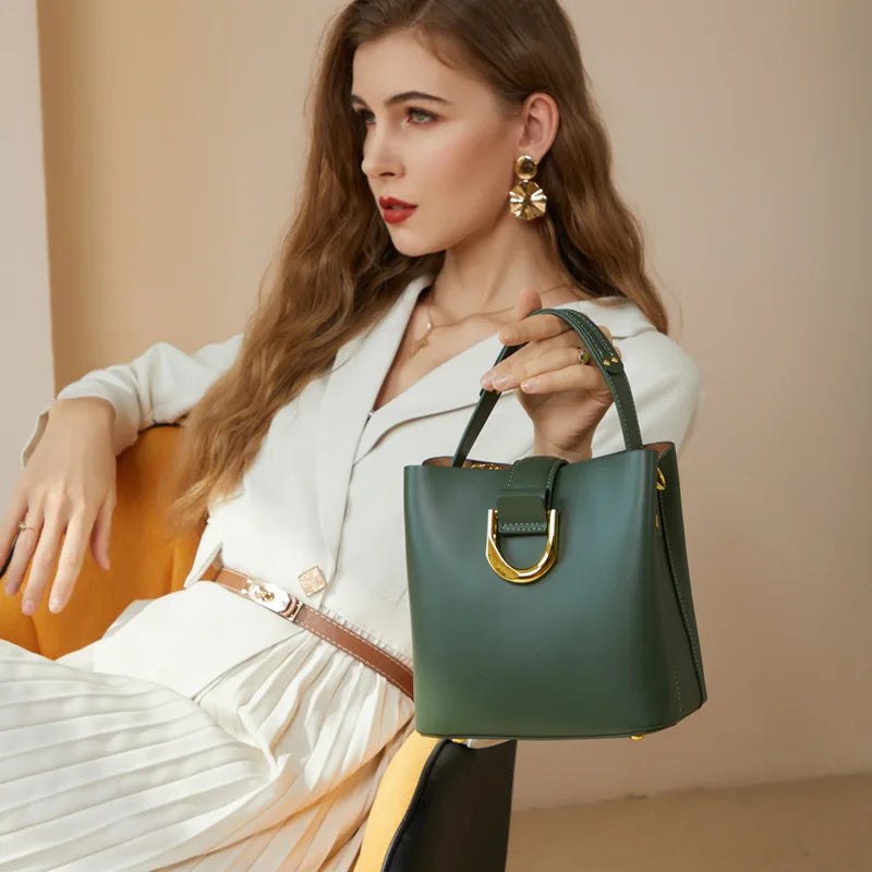 Chic Bella Bucket Tote