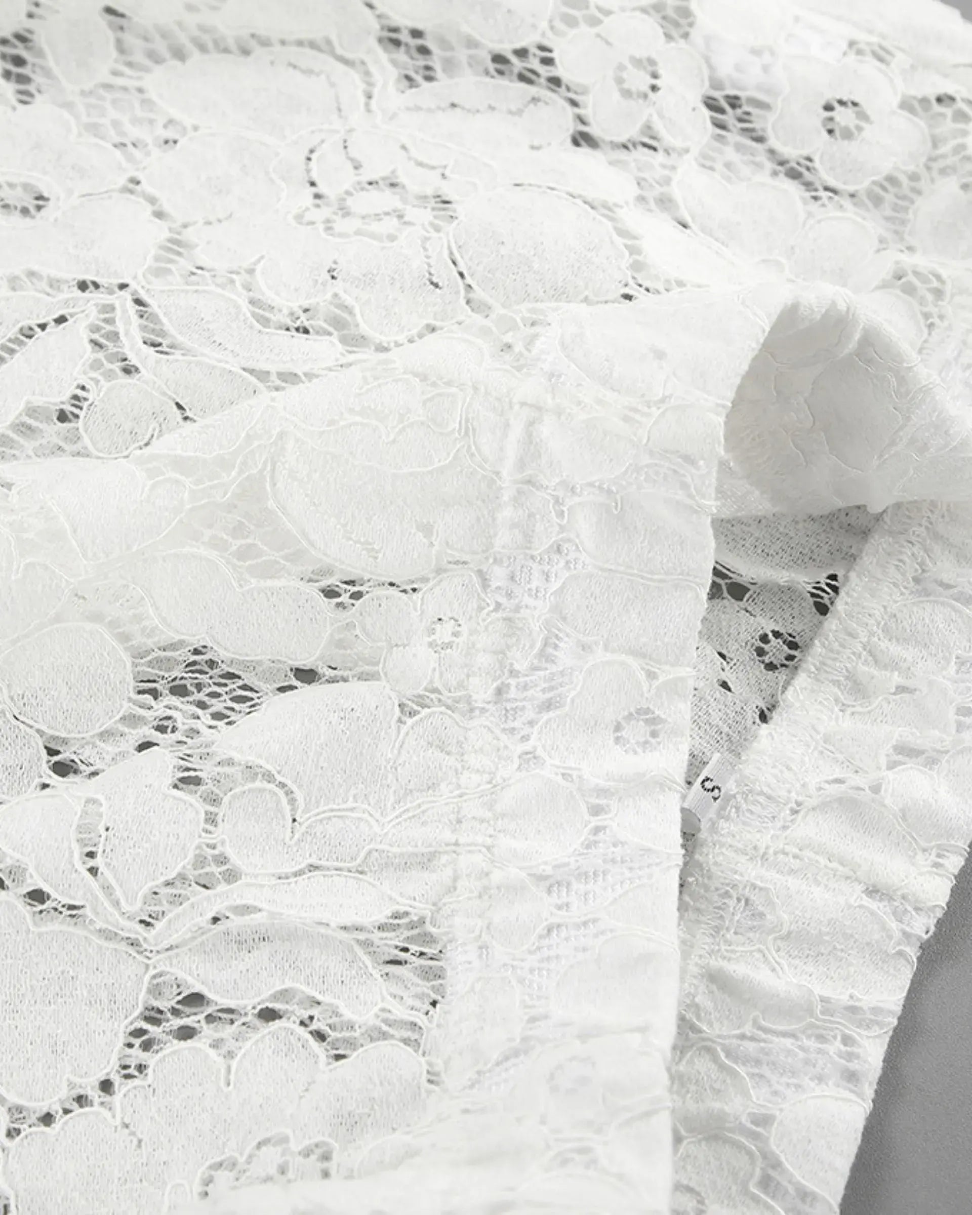 Slim Flared Pants with Floral Jacquard Lace Details